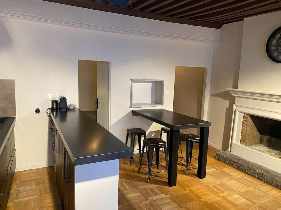 Le Carre Carnot Annecy Lägenhet Exteriör bild