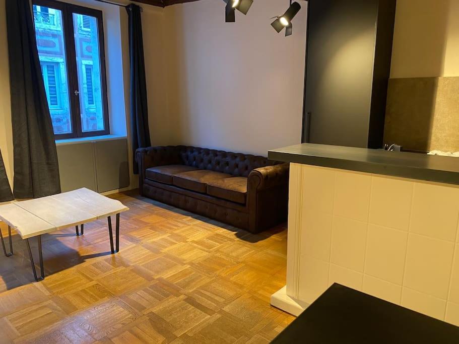 Le Carre Carnot Annecy Lägenhet Exteriör bild