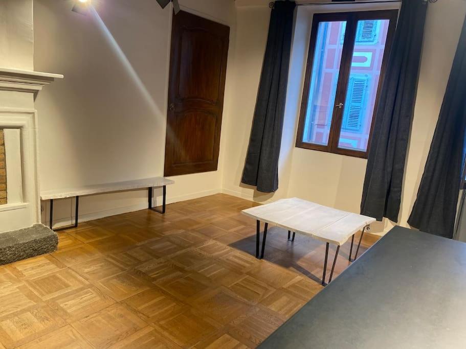 Le Carre Carnot Annecy Lägenhet Exteriör bild